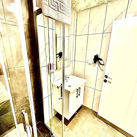 Ξενοδοχείο με διαμερίσματα Ale Boutique 2*