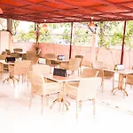 Ale Boutique 2*
